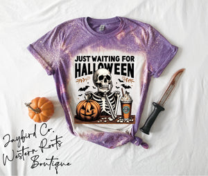 WAITING FOR HALLOWEEN SKELLI BLEACHED TEE