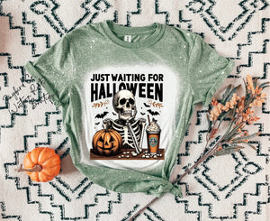 WAITING FOR HALLOWEEN SKELLI BLEACHED TEE