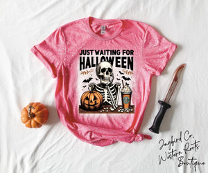 WAITING FOR HALLOWEEN SKELLI BLEACHED TEE