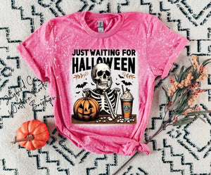 WAITING FOR HALLOWEEN SKELLI BLEACHED TEE