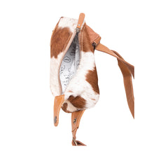 Load image into Gallery viewer, ROBNETTE RANCH FANNY-PACK BAG IN CARAMEL &amp; WHITE 8•4•6•1
